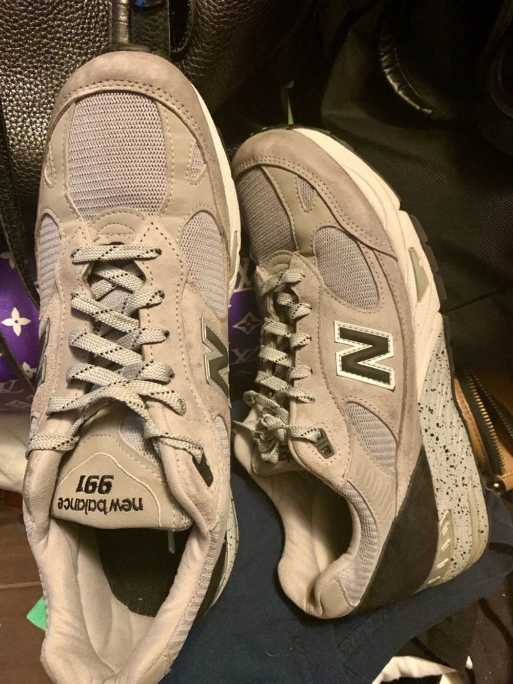 New Balance 991 Light Gray & White Athletic Sneakers - Picture 9 of 10